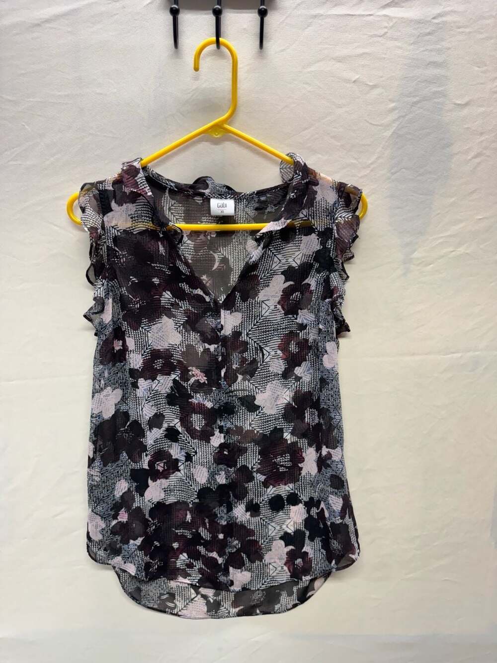Cabi Weaver Floral Ruffle V-Neck Sheer Blouse Top Size XS 3618